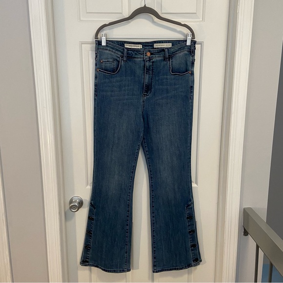 Anthropologie Pilcro High Rise Bootcut Jeans in Light Wash - Picture 3 of 8